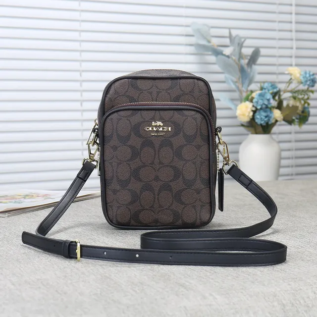 Gucci Shoulder Bag Signature Canvas