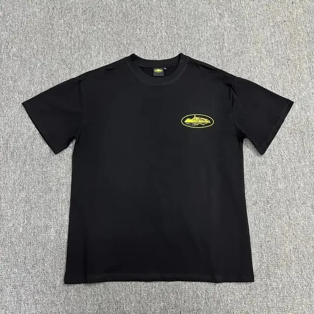 Graphic T-Shirt Yellow Logo