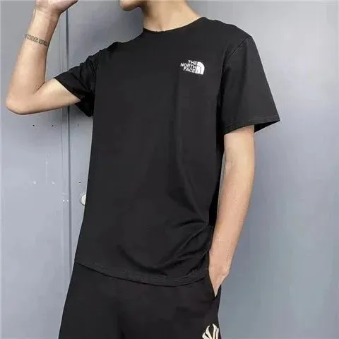 The North Face Short-Sleeve Tee Logo Chest