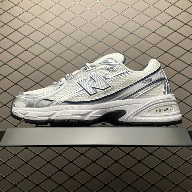 New Balance 740 White Navy