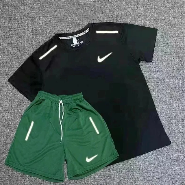 Nike Sportswear Set Reflective Stripe