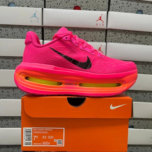 Nike Vomero Premium Hyper Pink/Black-Digital Pink