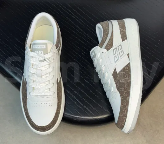 Givenchy GV3 Sneaker