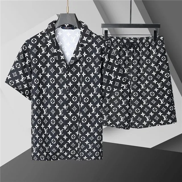 Louis Vuitton Monogram Print Set Black and White