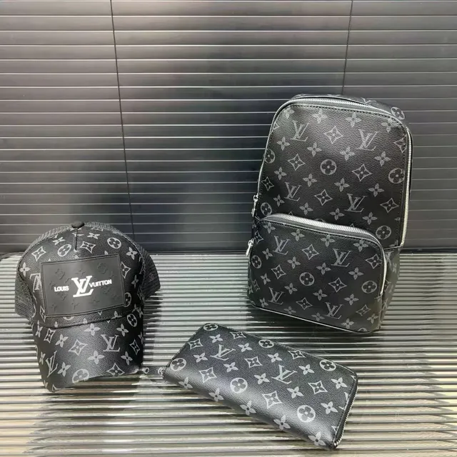 Louis Vuitton Monogram Canvas Set Black with Grey Print