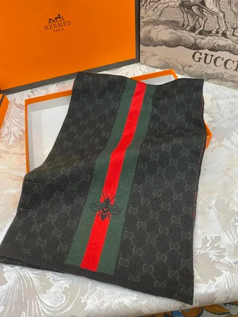 Gucci GG Web Scarf Bee Motif