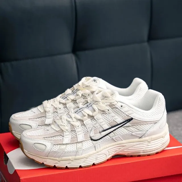 Nike Air Max Plus Triple White