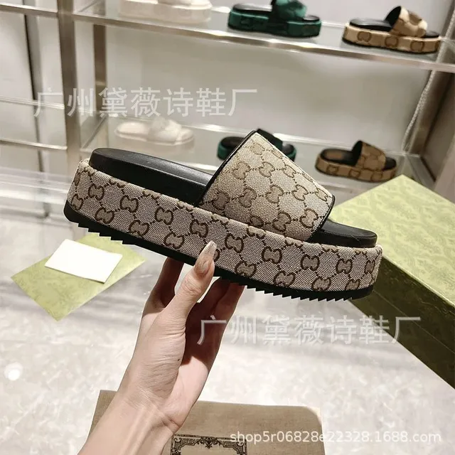 卡其小G黑底