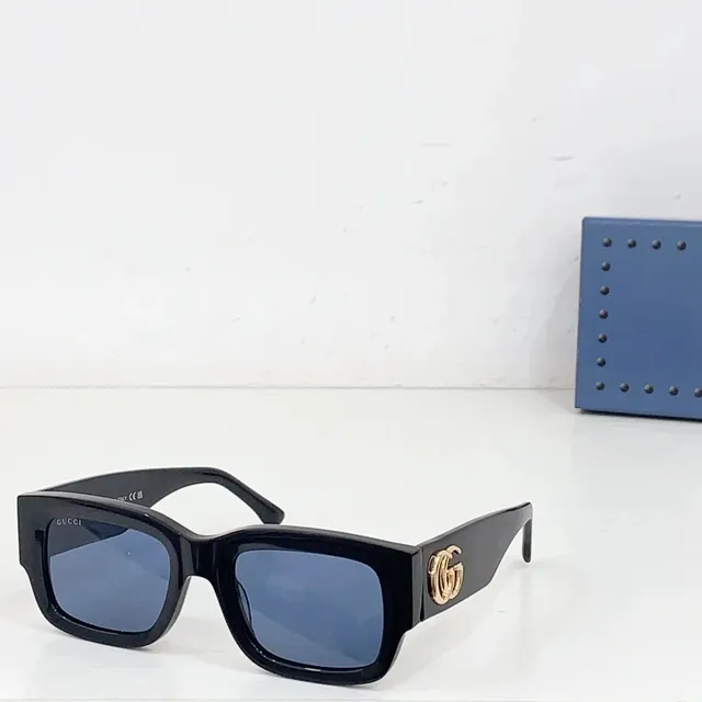 Gucci Square Sunglasses GG Logo Temple
