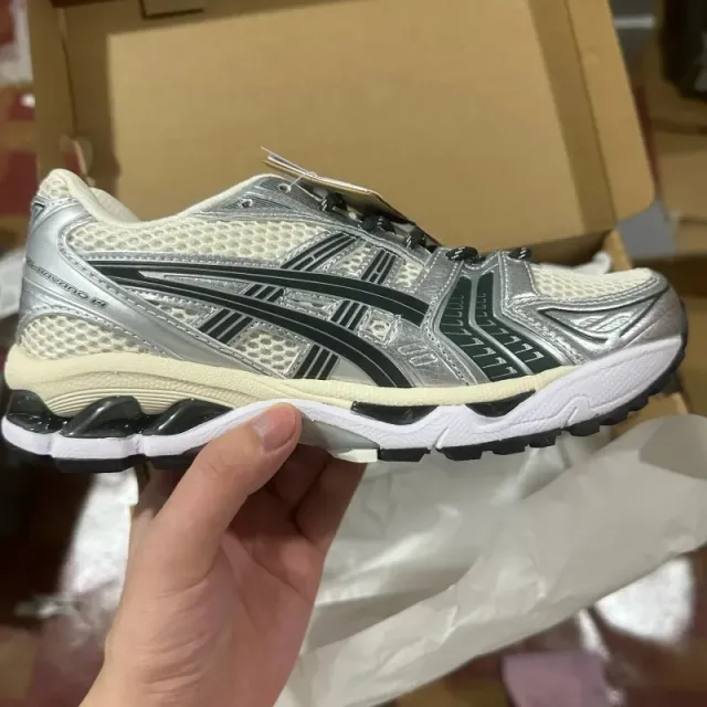 566-100 KITH银