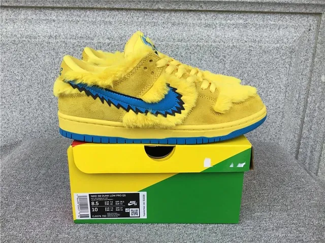 Nike SB Dunk Low Pro QS Grateful Dead Bear