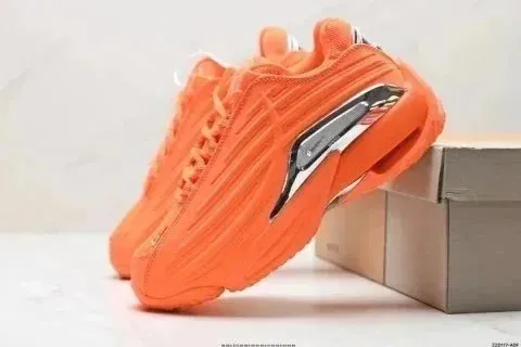 Yeezy 700 Wave Runner