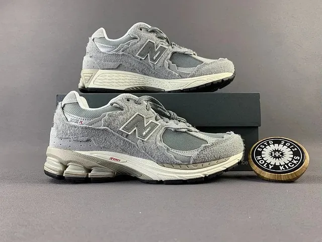 New Balance 9060 Grey Suede