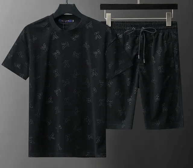 Louis Vuitton Monogram Print Set All-Over Logo