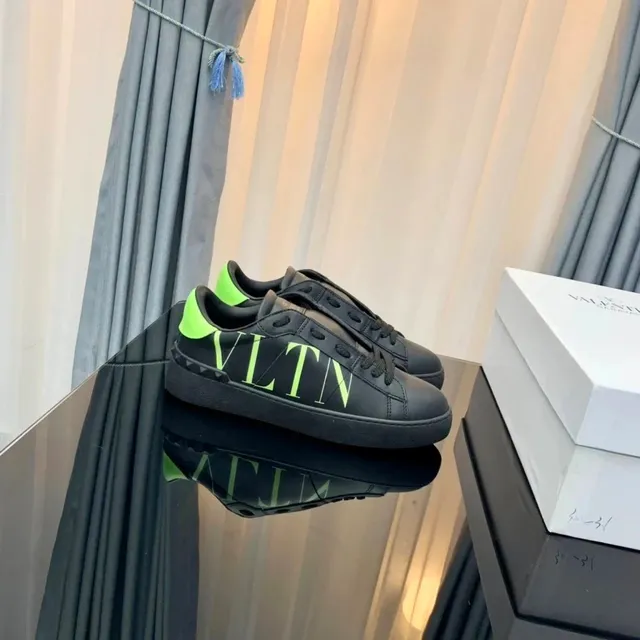 Valentino Rockstud Low Black with Neon Green VLTN