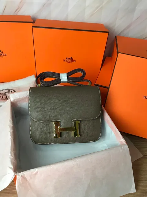 Hermès Constance