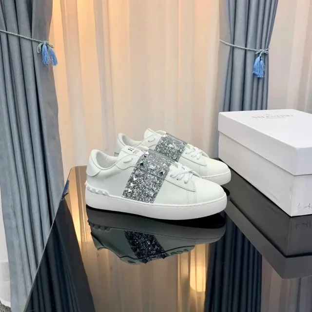 Valentino Rockstud Flat Crystal Stud Strap