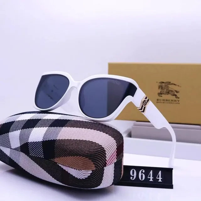 Burberry Square Sunglasses Checkered Case