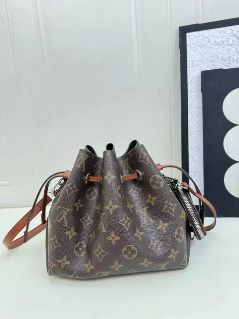 Louis Vuitton Noé Bucket Bag Monogram Canvas