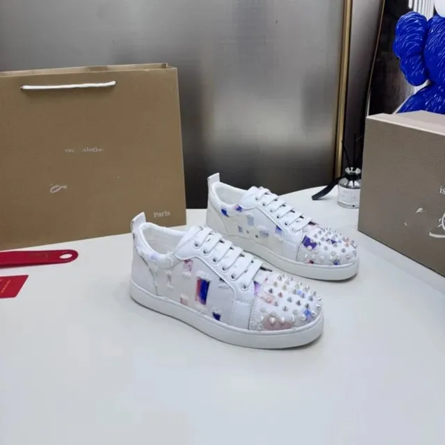 白蓝柳钉