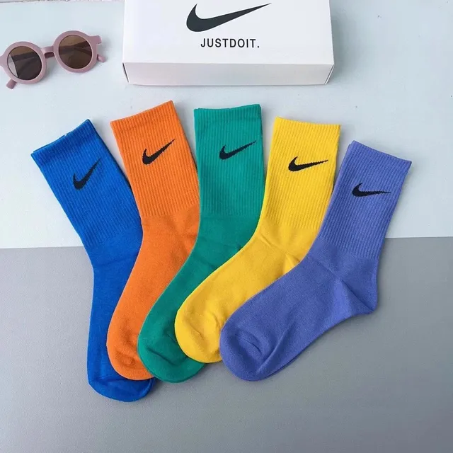 Nike Socks Swoosh Logo Crew Socks
