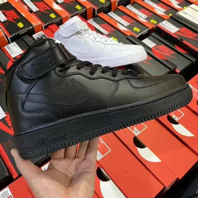Nike Air Force 1 Low Triple Black