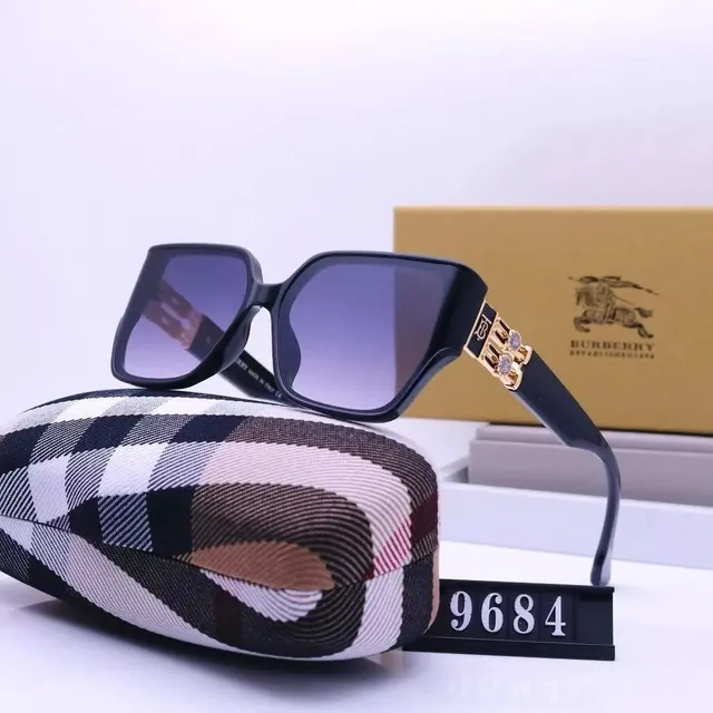 Burberry Square Sunglasses Checkered Case