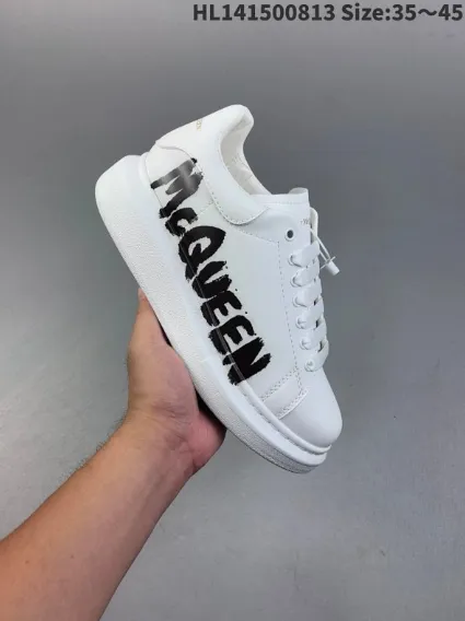 Alexander McQueen Sneaker Signature Logo