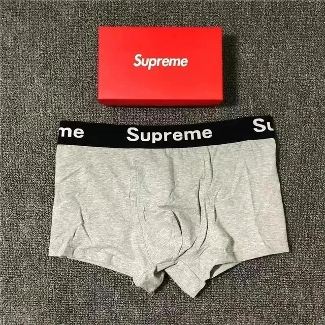Supreme/4