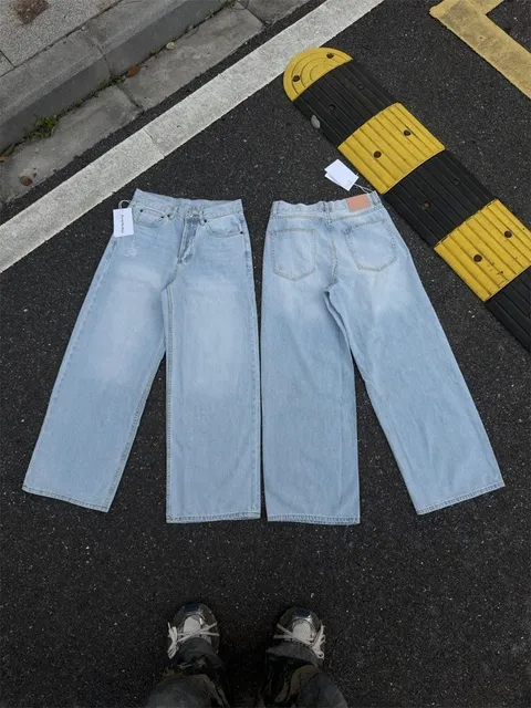 Wide-Leg Jeans Light Wash