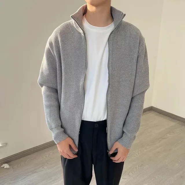 浅灰色