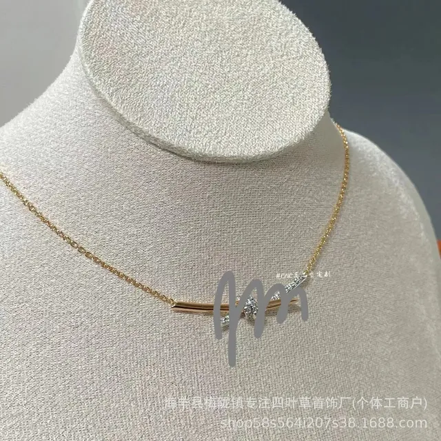 玫瑰金间白金
