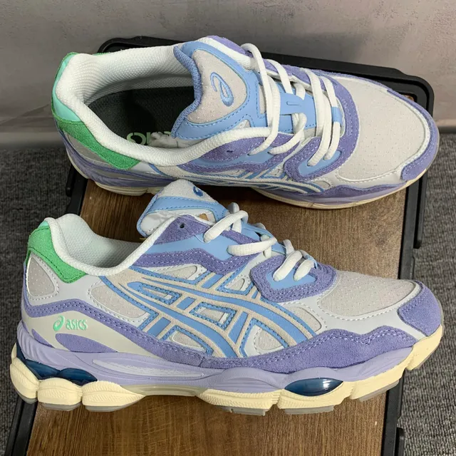 白蓝绿