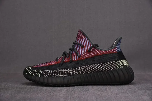 Yeezy Boost 350 V2 Zebra