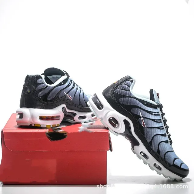 Nike Air Max Plus Triple Black Grey