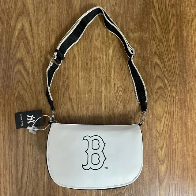MLB Crossbody Bag Boston Red Sox Logo