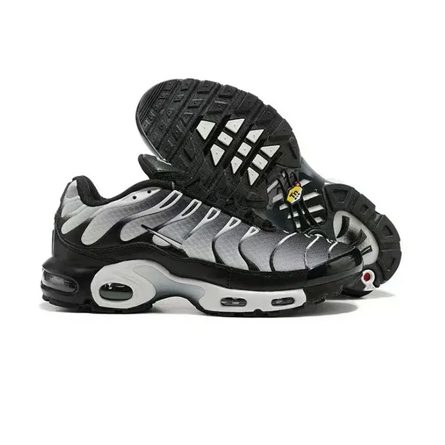 Nike Air Max Plus Triple Black Grey