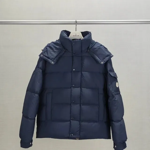 Moncler Puffer Jacket Classic Quilted