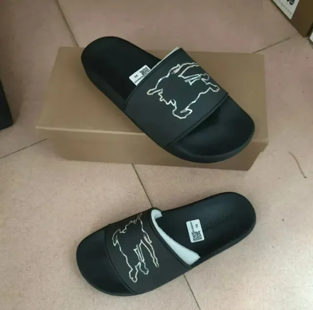 Yeezy Slide