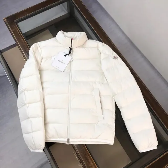 Moncler Short Puffer Jacket Classic Quilted