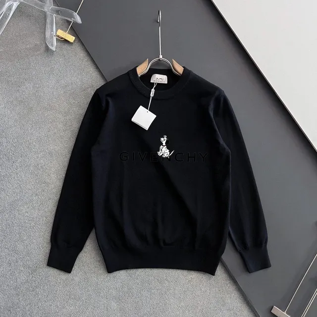 Givenchy × Disney Knit Sweater Dalmatian Print