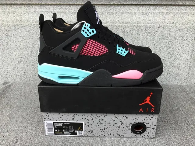 Air Jordan 4 Retro Bred