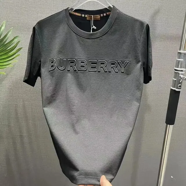 Burberry Logo T-Shirt Embossed Logo