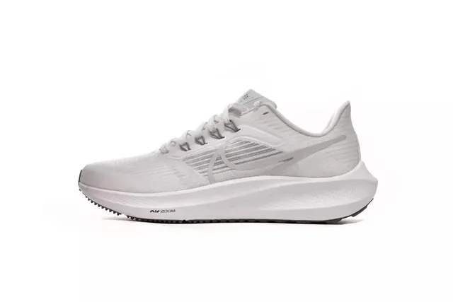 Nike Air Zoom Pegasus 39 Triple White