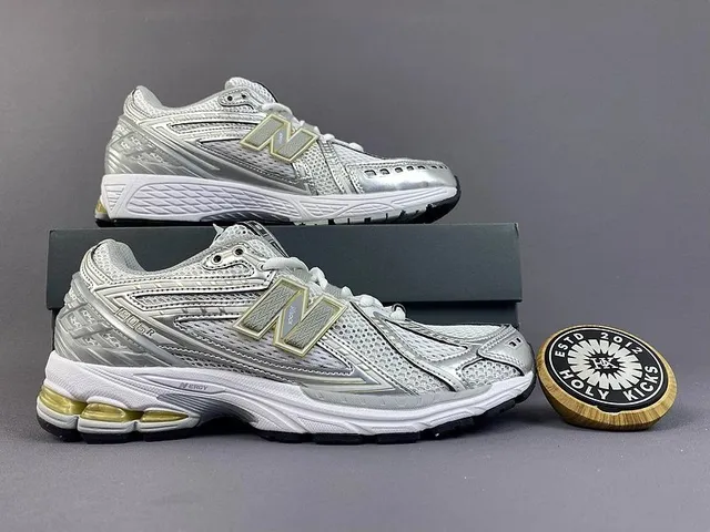 New Balance Air Max Plus Metallic Silver
