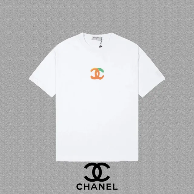 Chanel T-Shirt Multicolor CC Logo