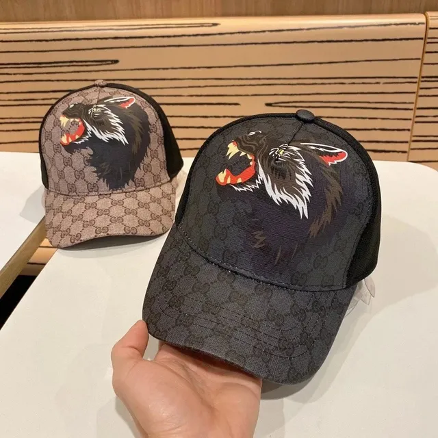 Gucci Tiger Print Cap GG Supreme