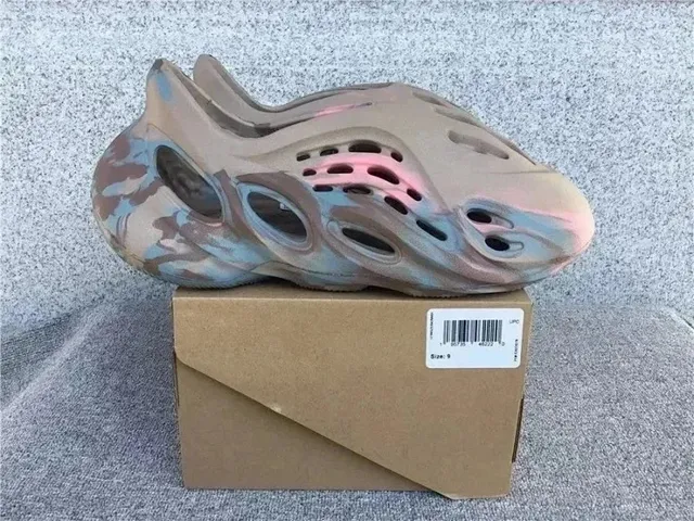 Yeezy Foam Runner