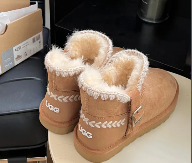UGG Classic Mini II Shearling Lined