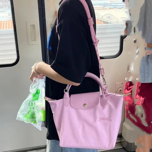 新粉色